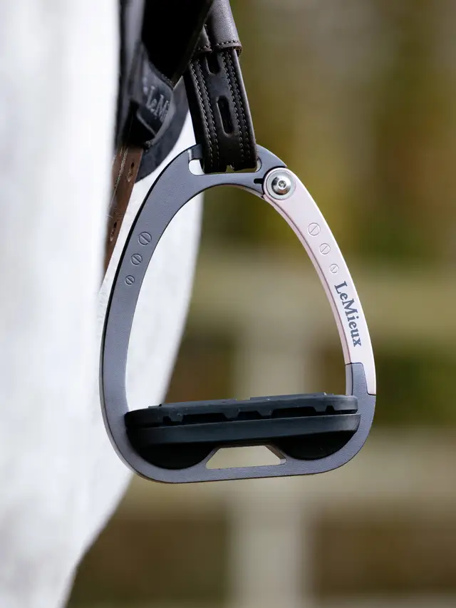 LeMieux junior Vector balance stirrups