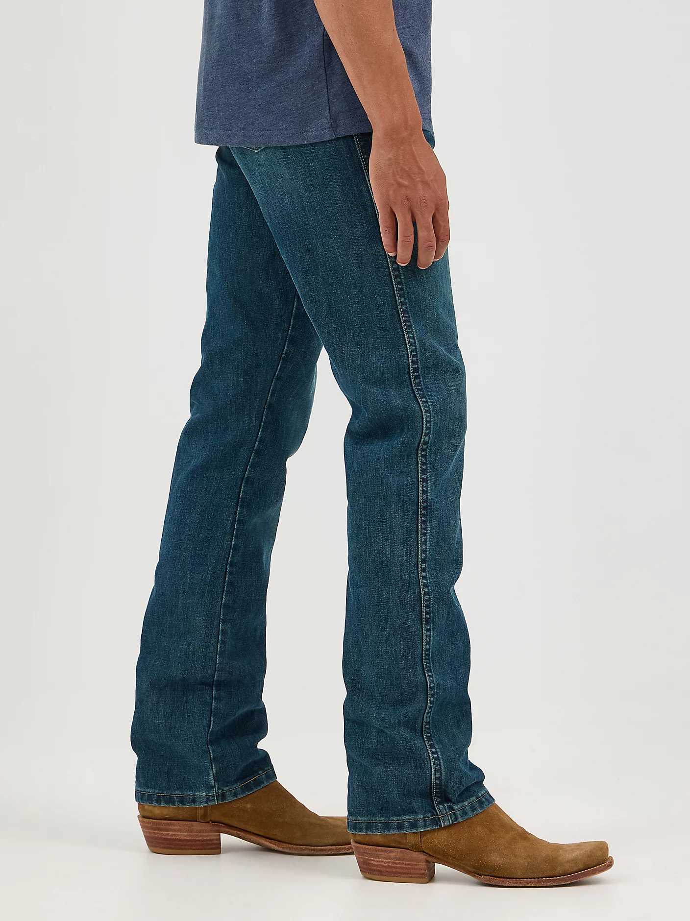 Wrangler men's Retro Slim Fit Bootcut jean - River Wash