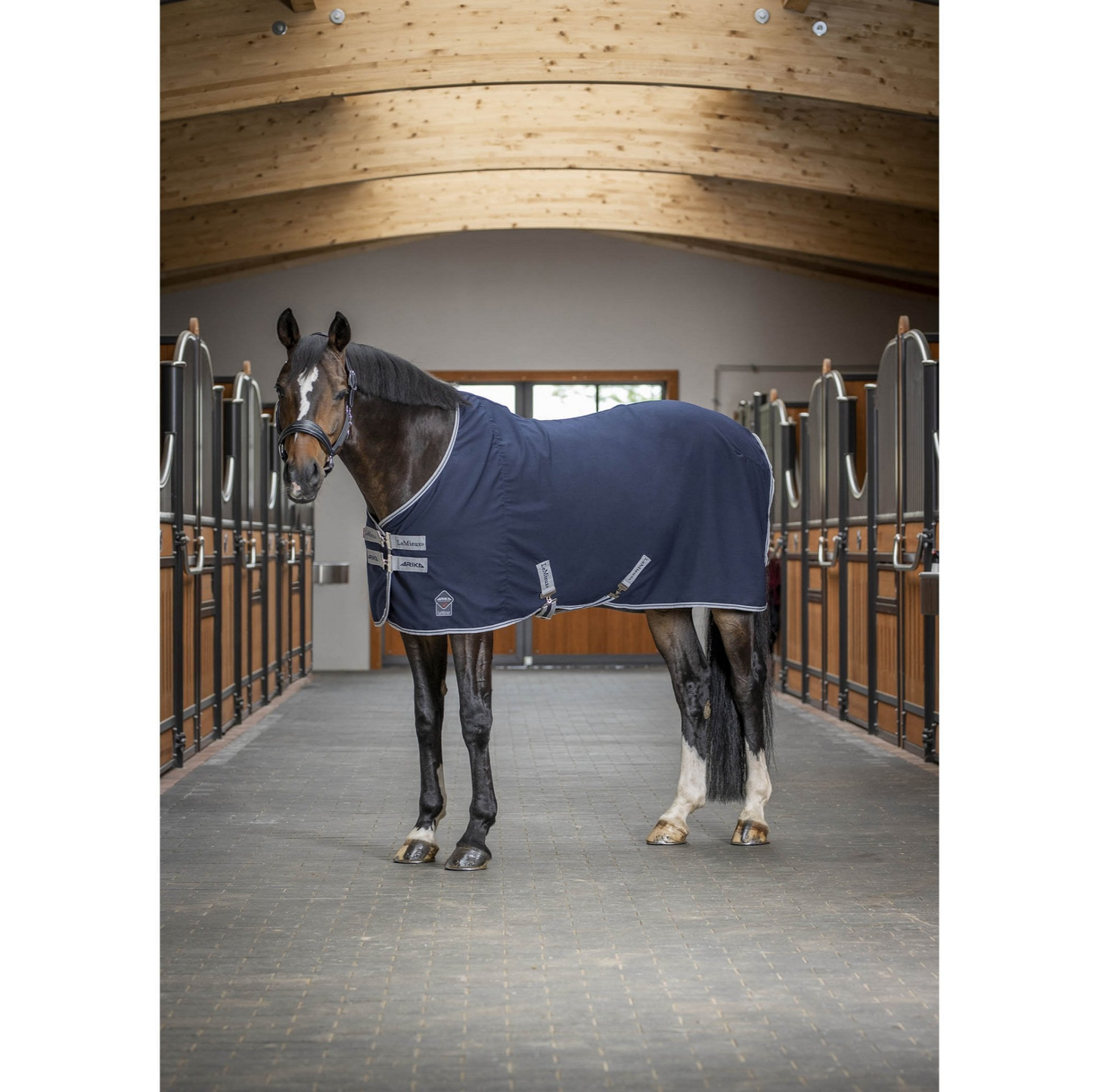 Lemieux Arika light stable sheet navy