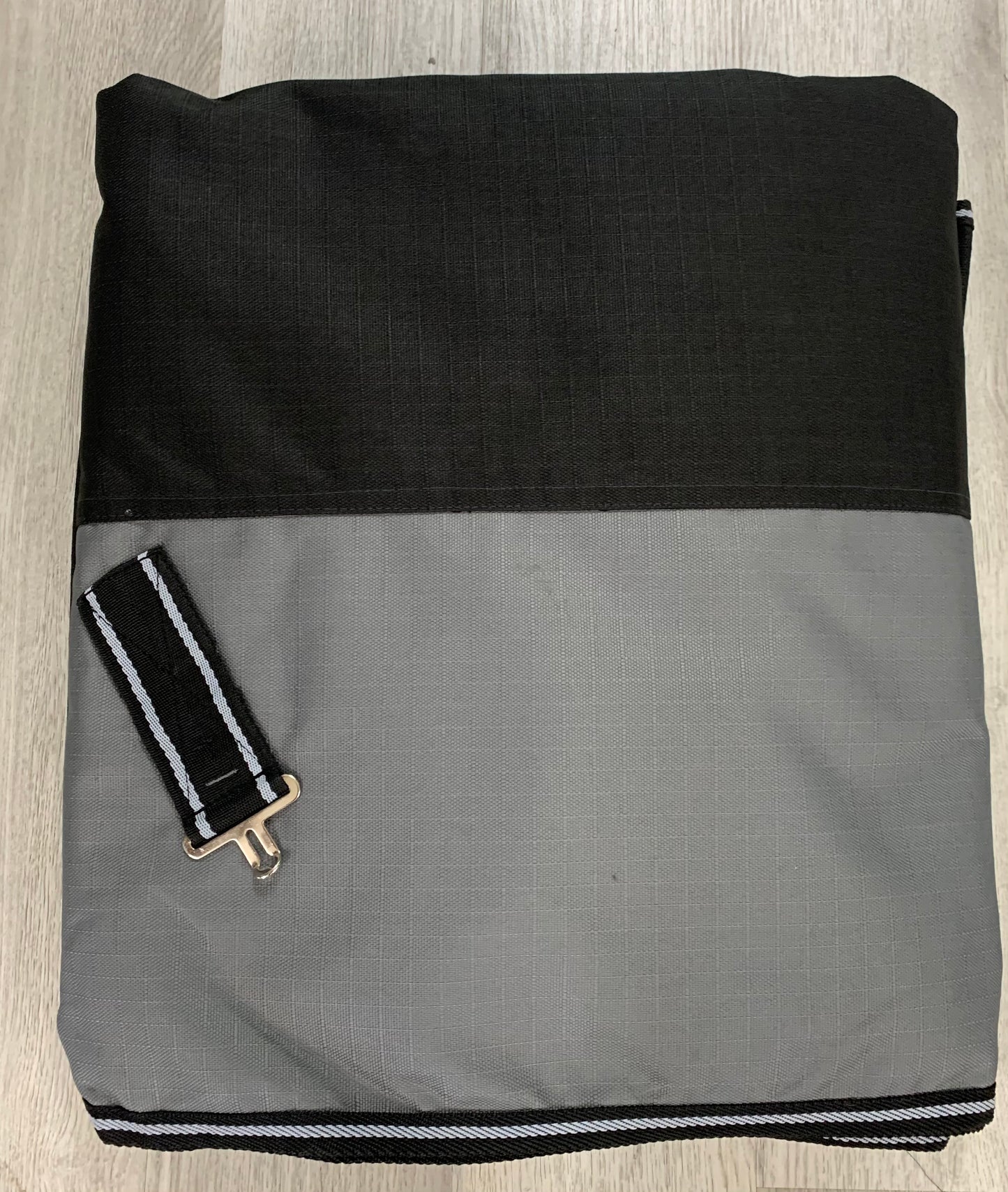 Couverture de participation Umber Wear avec remplissage détachable de 60 g pour le cou complet