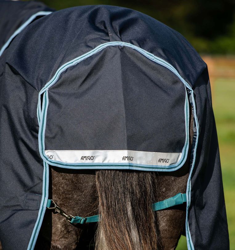 Horseware Amigo Bravo 12 Plus Medium 250g turnout blanket