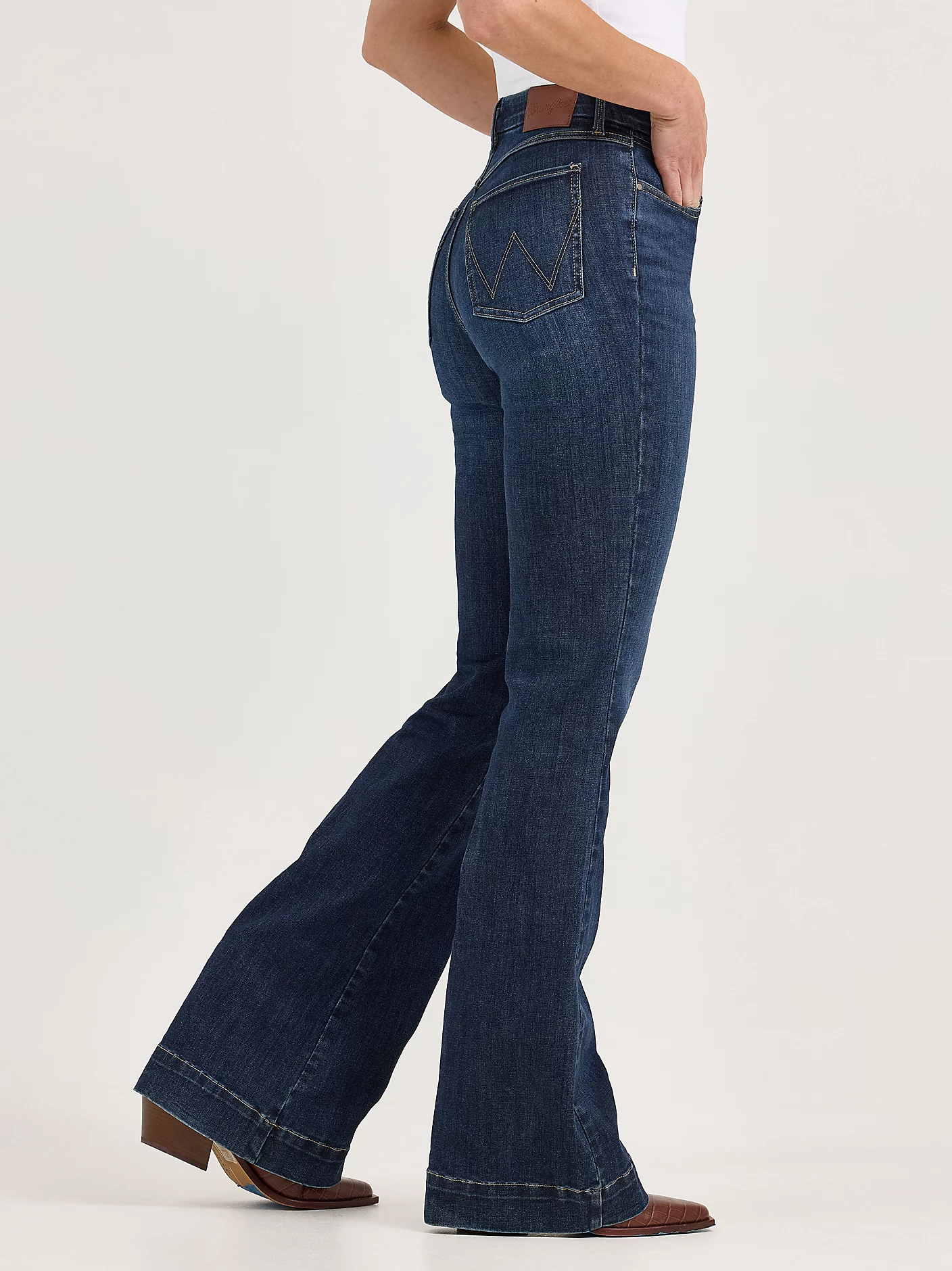 Wrangler Bespoke High Rise Trouser Jean - Alexandria