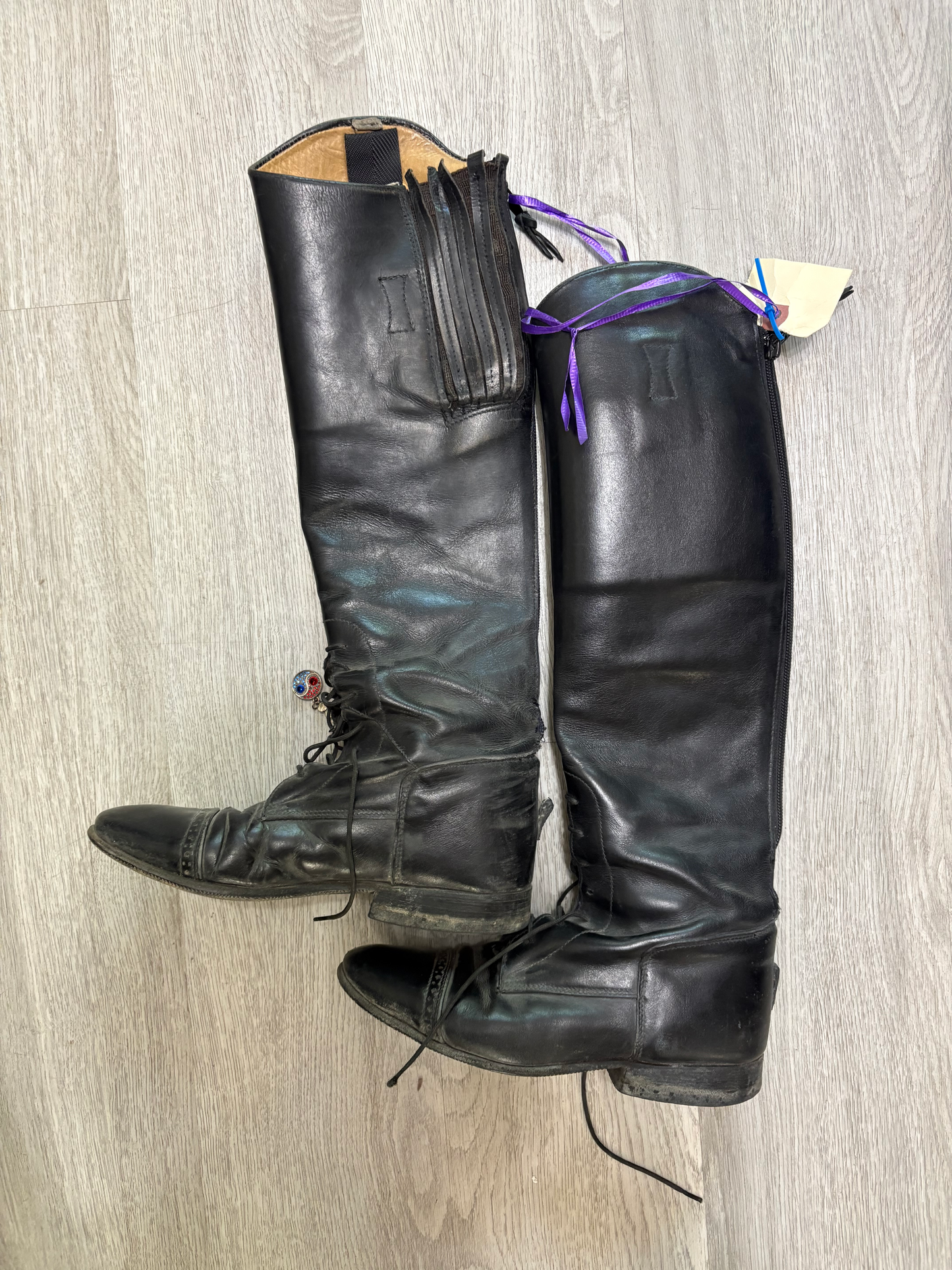 Used synthetic size 6 *FINAL SALE*
