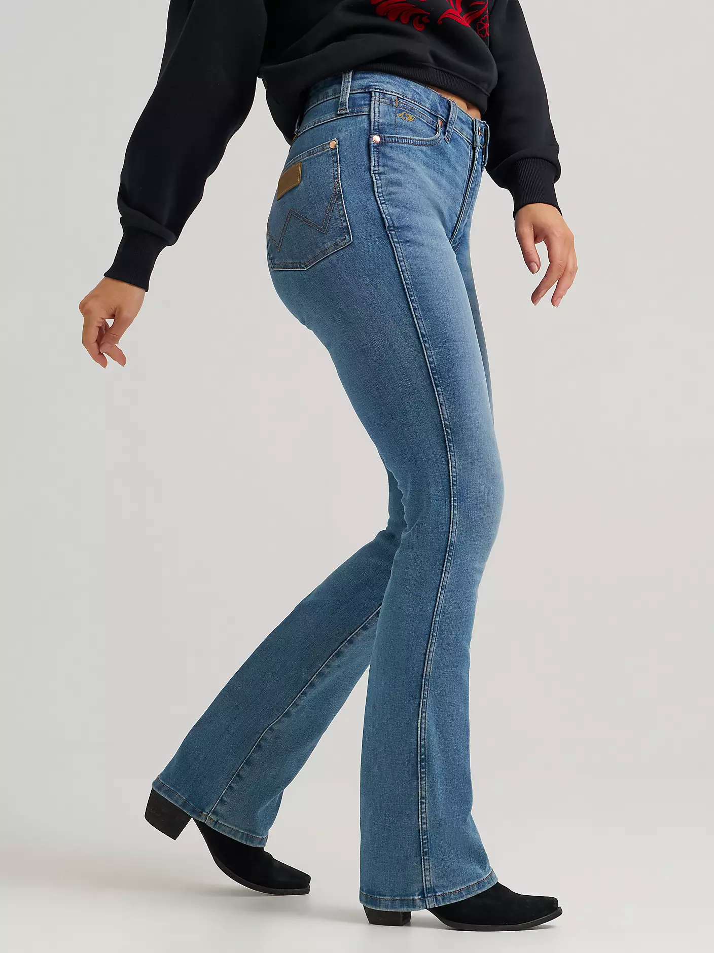 Wrangler x Lainey Wilson Boot Huggers